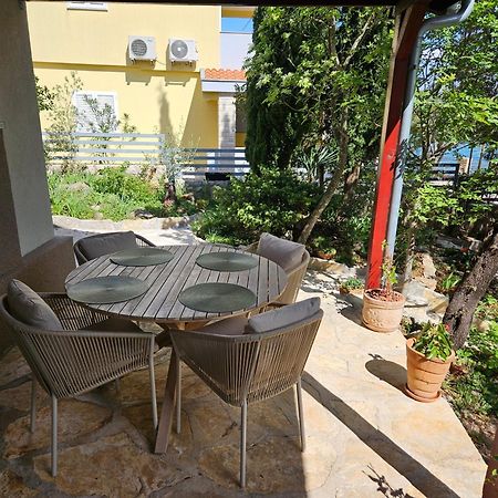 Holiday Home Baricevic Posedarje Εξωτερικό φωτογραφία